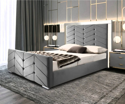 Marlow Mirrored bed